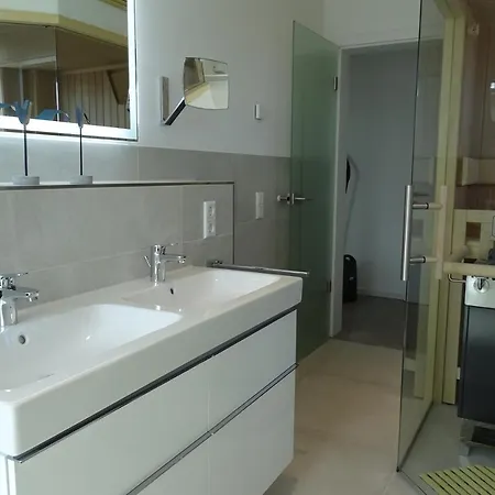 Sturmvogel Apartman *